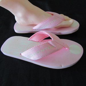 Ladies Pink Oiler thongs Size Ladies Small 5/6